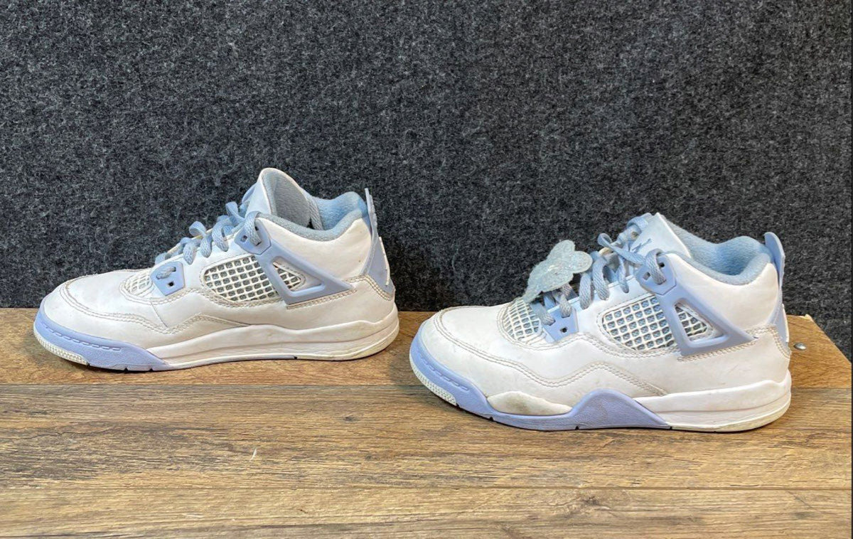 Air Jordan 4 Retro White Football Grey Light Blue Kids Size 2Y