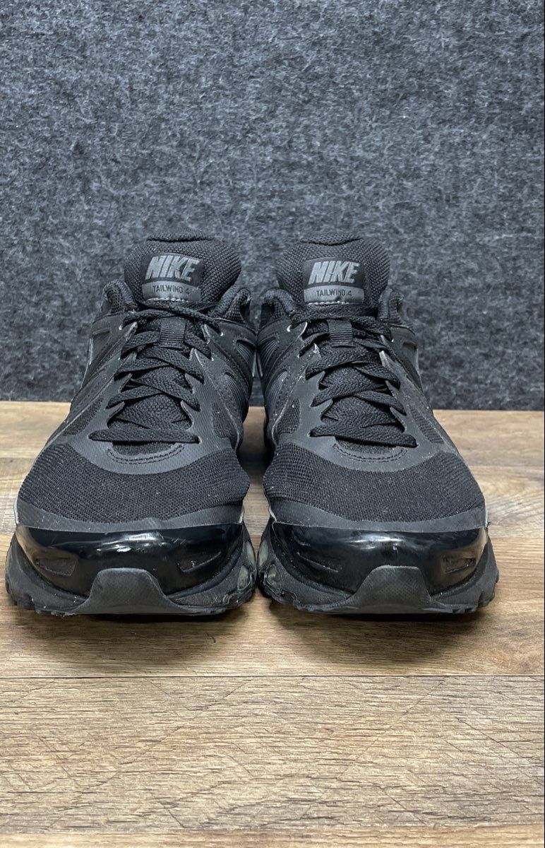 Nike Air Max Tailwind 4 Triple Black Running Shoes 453976-001 Men's Size 11.5