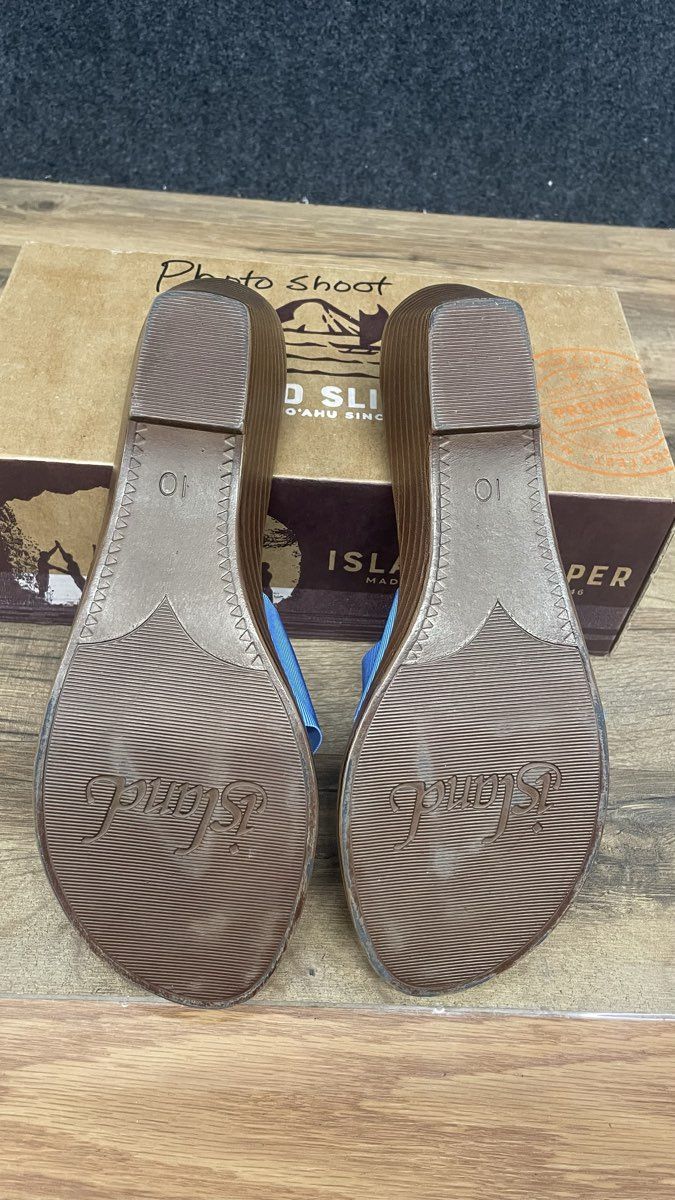 Island Slipper T810 Blue Gold Elastic Thong Wedge Sandals Women's Size 10