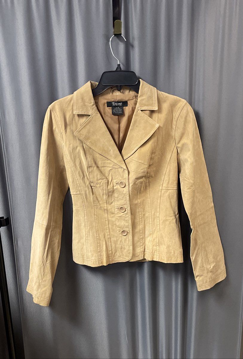 Taunt Women's Beige Leather Blazer Style Button Front Jacket Sz M