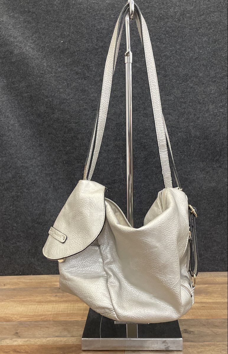 Kathy Ireland Silver Pebbled Faux Leather Hobo Shoulder Bag Gold Tone Hardware