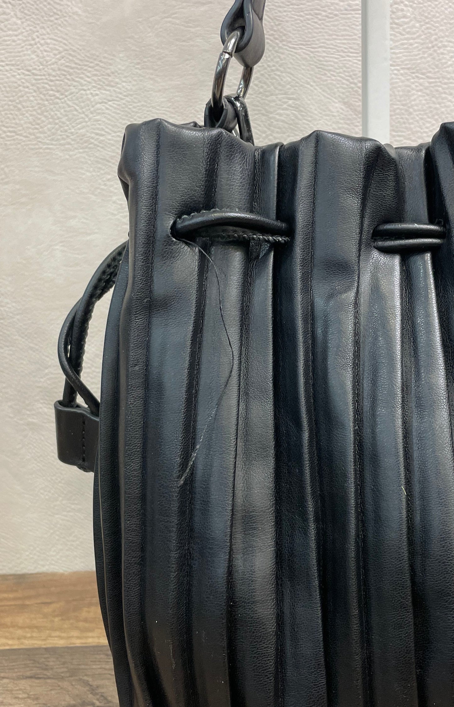 Simply Vera Vera Wang Black Pleated Shoulder Bag Crossbody Handbag