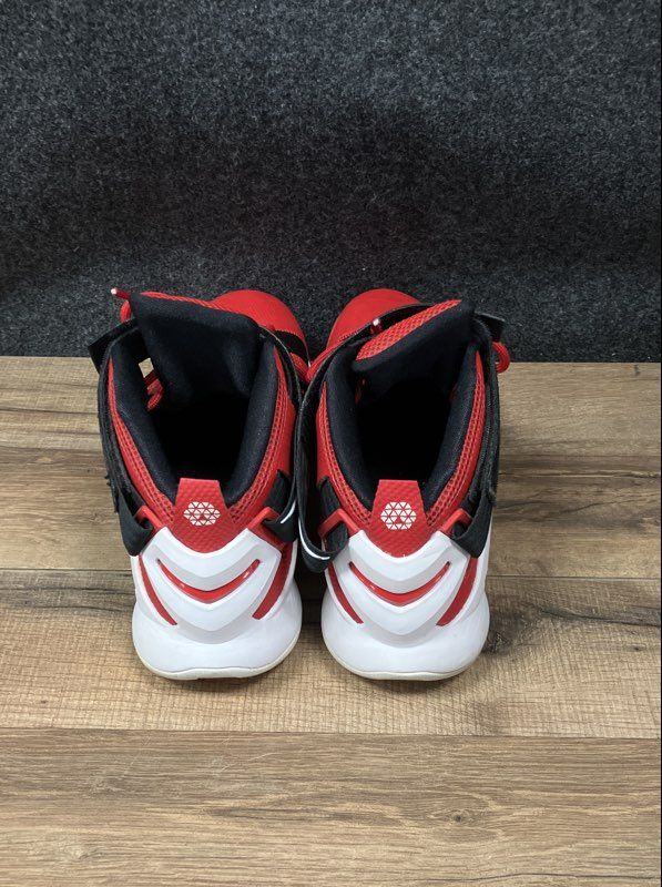 Nike Zoom LeBron Soldier 9 University Red Basketball Shoes Size 8