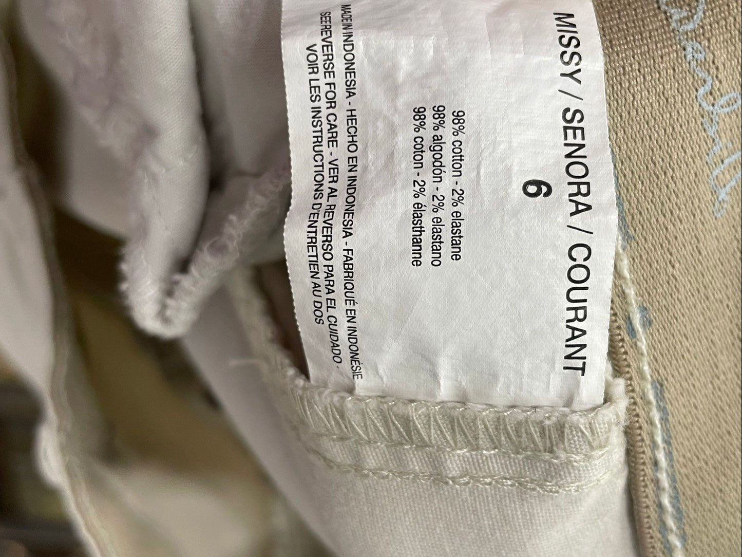 Gloria Vanderbilt Women's Cream Cropped Capris Cotton Stretch Utility Pants Sz 6