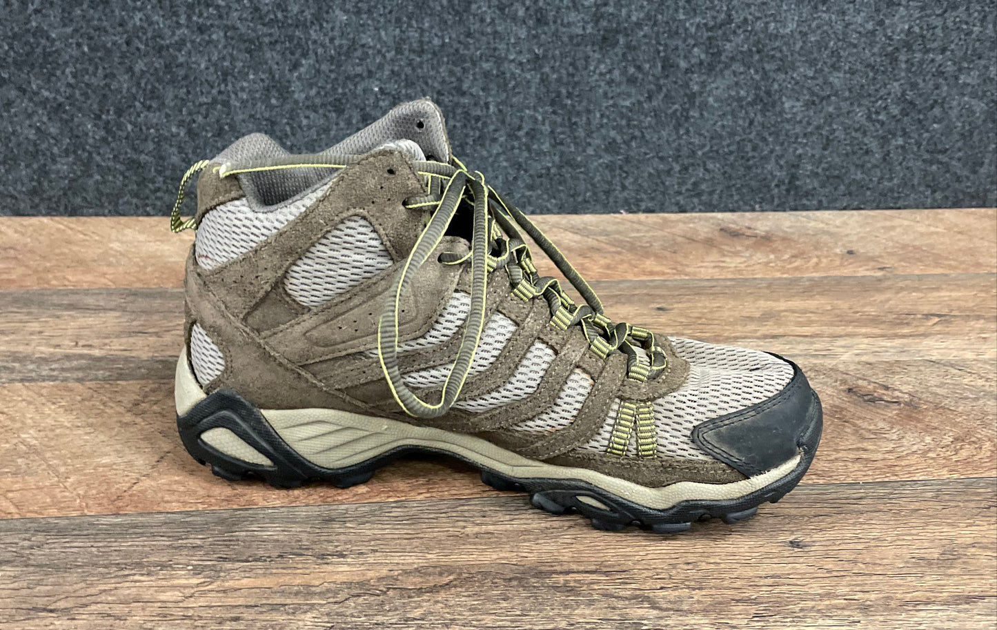 Columbia Redmond Mid Waterproof Brown Suede Hiking Boots Women's Size 9
