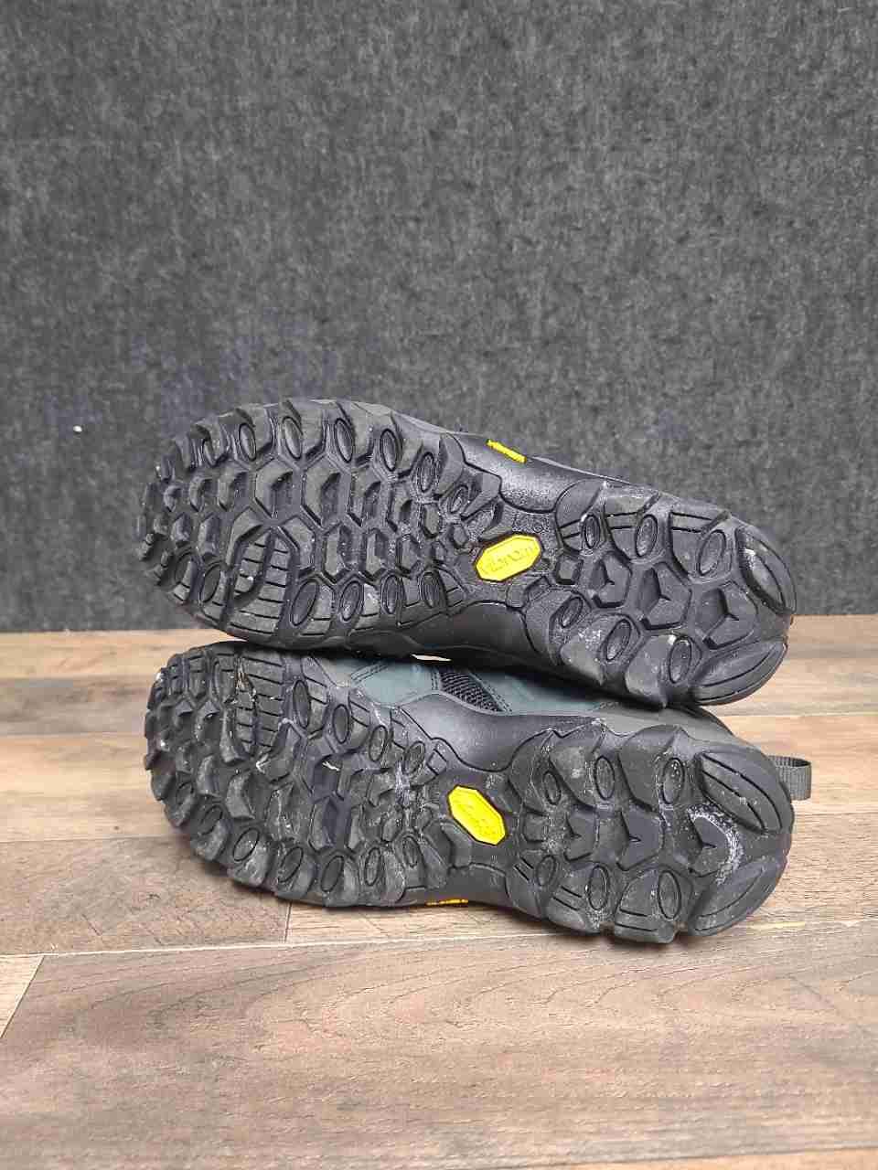 Merrell Chameleon 8 Stretch Black Charcoal Hiking Shoes Men's Size 7.5