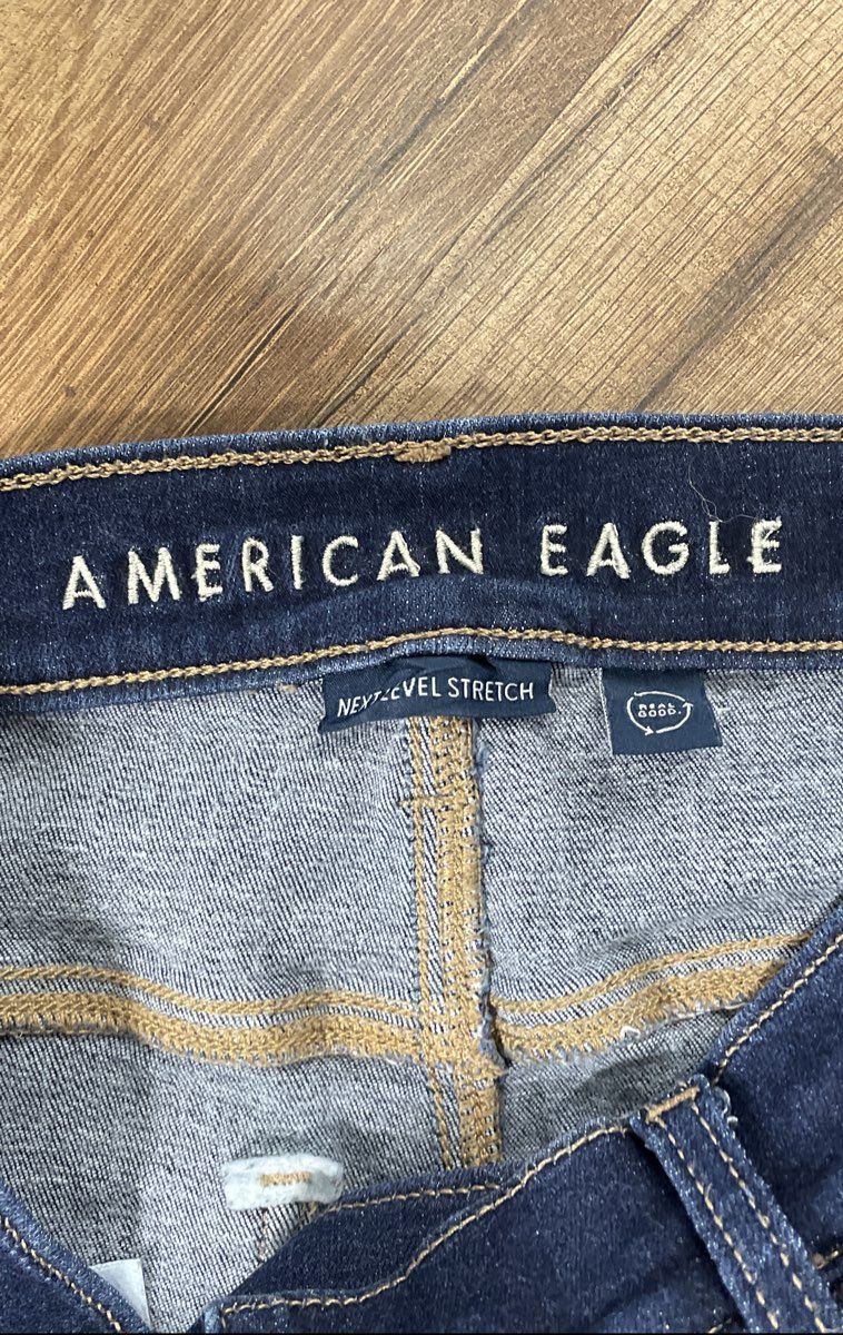American Eagle Women's Blue Flare Jeans Next Level Stretch High-Rise Sz 4