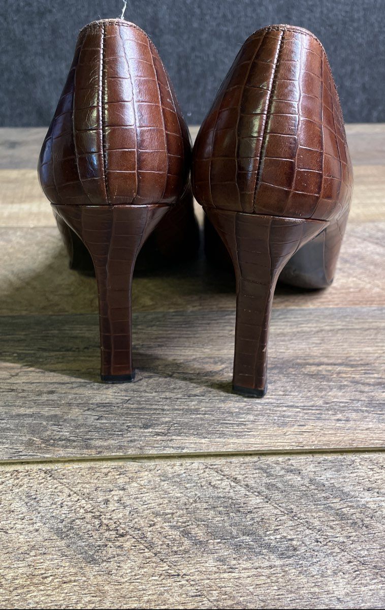 Charles Jourdan Brown Croc Embossed Leather Pointed Toe Pumps Size 7