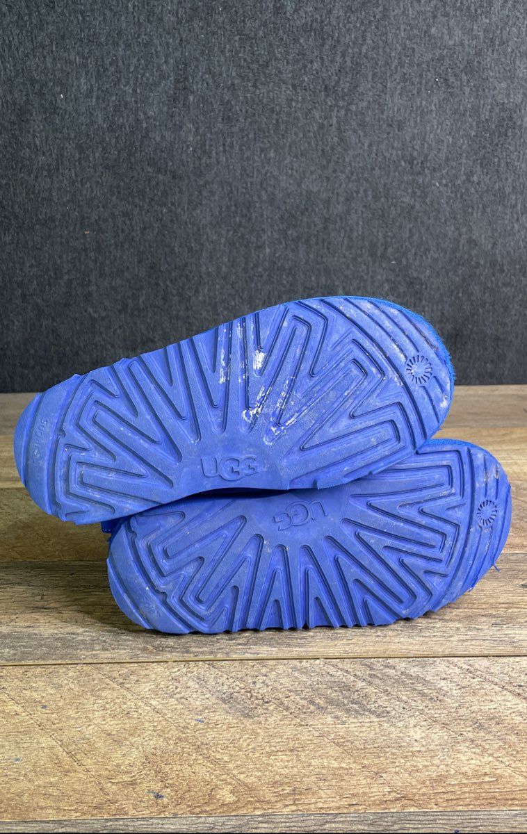 UGG Neumel II Blue Suede Youth Chukka Boots Size 1