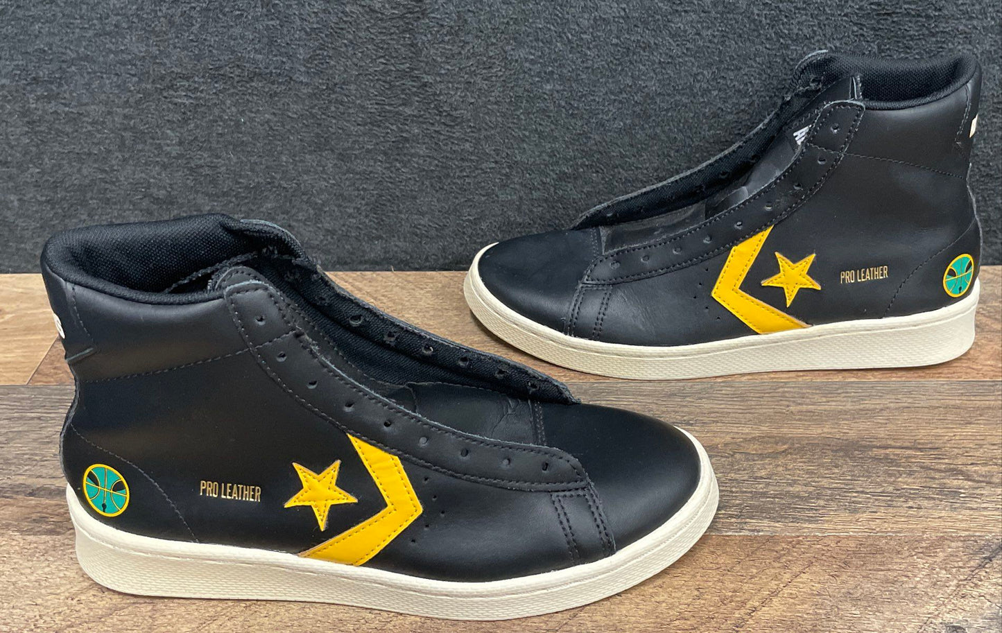Converse Pro Leather Mid Roswell Rayguns Black High Top Kids Size 5.5