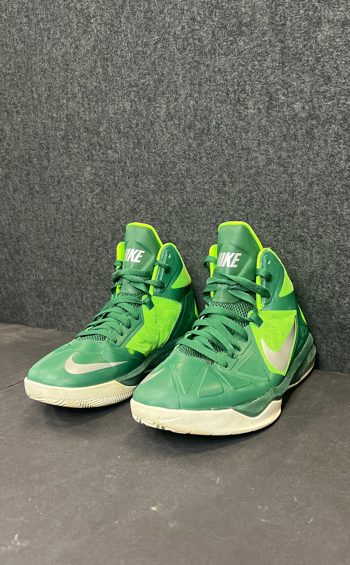 Nike Air Max Stutter Step Green White Basketball Shoes Size 10.5