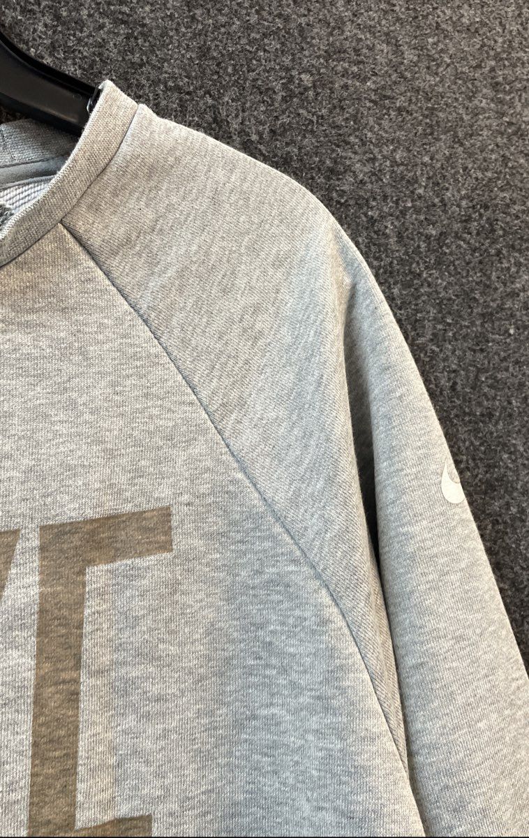 Nike Women's Heather Gray Dri-Fit Raglan Graphic Logo Sweatshirt Sz M