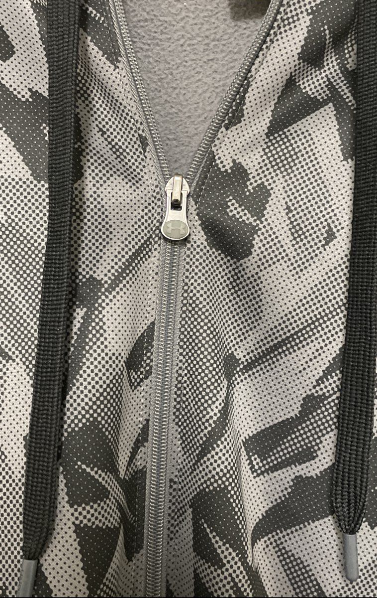 Under Armour Men's Gray Geometric Camo Full Zip Hoodie Loose Fit Sz 2XL