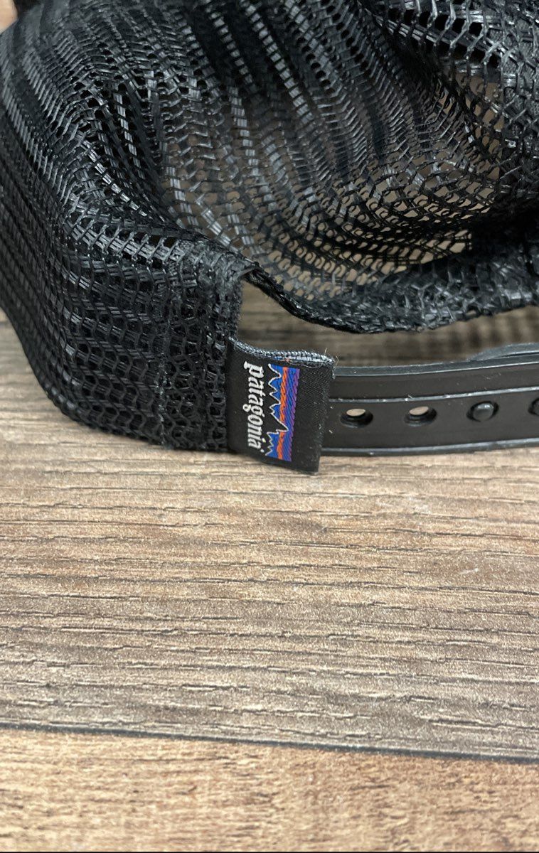 Patagonia Unisex P-6 Logo Trucker Hat Black Mesh Snapback Cap One Size