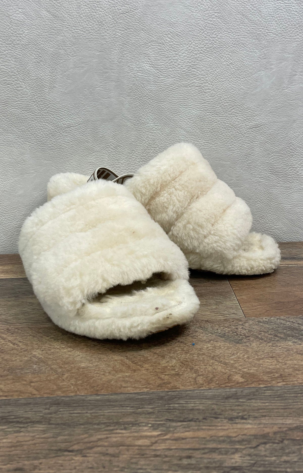 UGG Fluff Yeah Slide Natural Cream Sheepskin Platform Sandal Women's Size 8