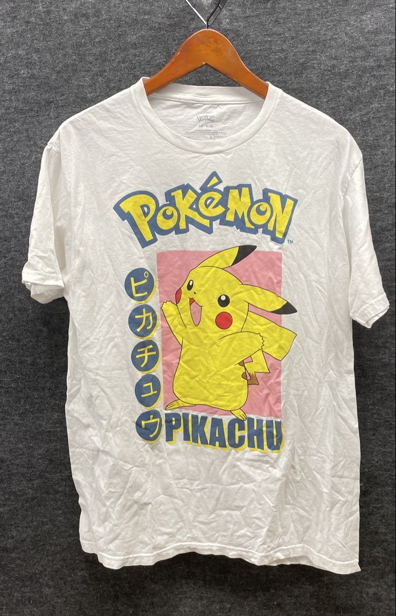 Pokemon Men's White Pikachu Graphic T-Shirt Japanese Katakana Text Sz L