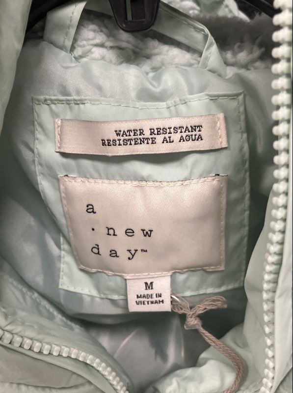 A New Day Women's Mint Green Water Resistant Quilted Puffer Jacket Sz M NWT