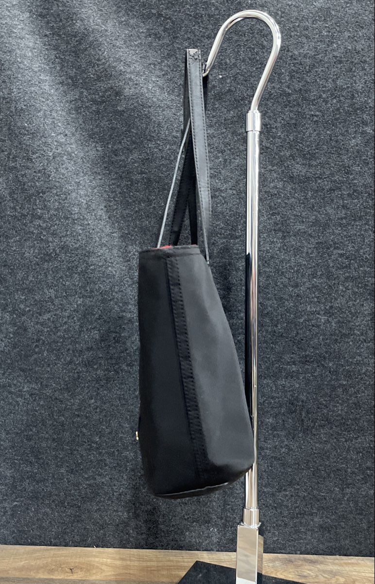 Tommy Hilfiger Black Leather Star Studded Tote Bag Large Red Interior