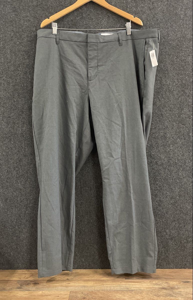 Old Navy Men's Gray Athletic Fit Built-In Flex Chino Trousers Size 44x30 NWT