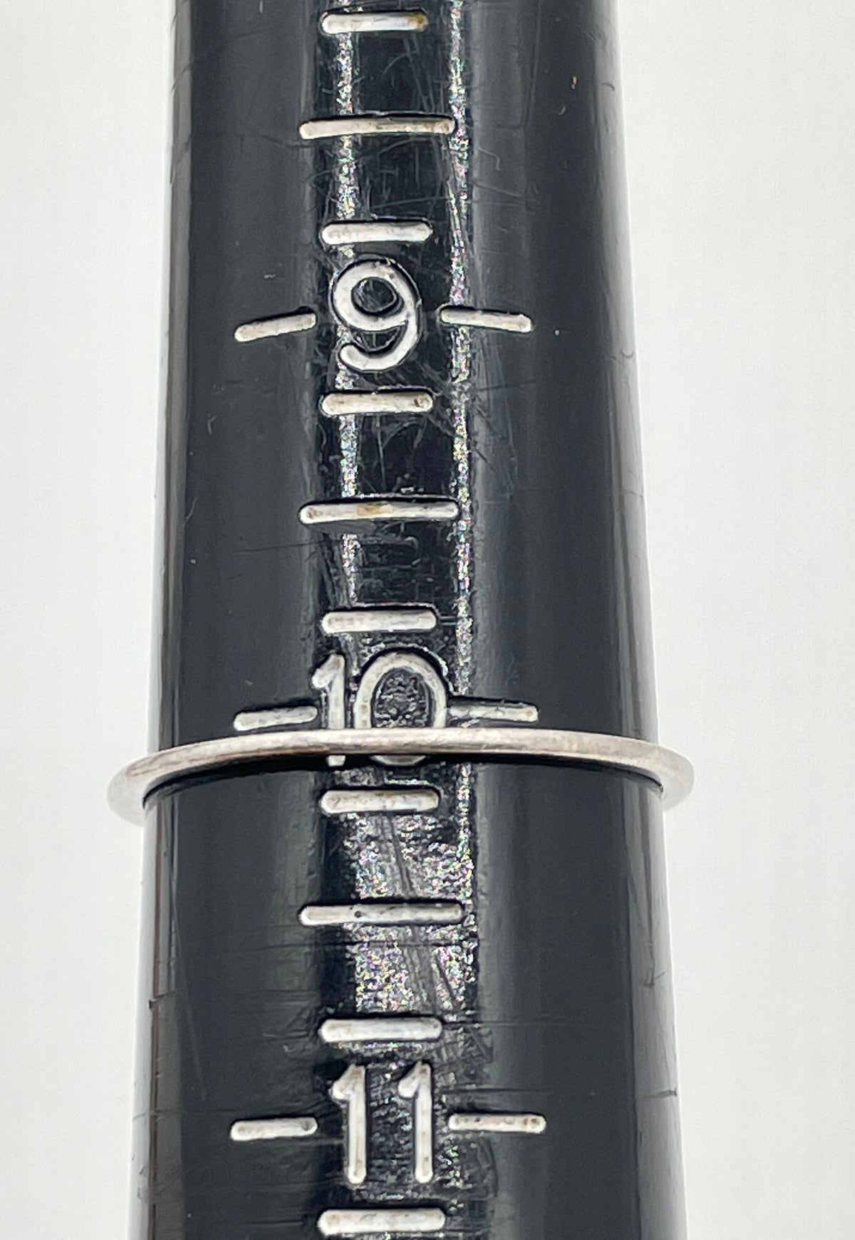 925 Sterling Silver Oval-Cut Green CZ W/ White Accent Stones Cocktail Ring 3.3g
