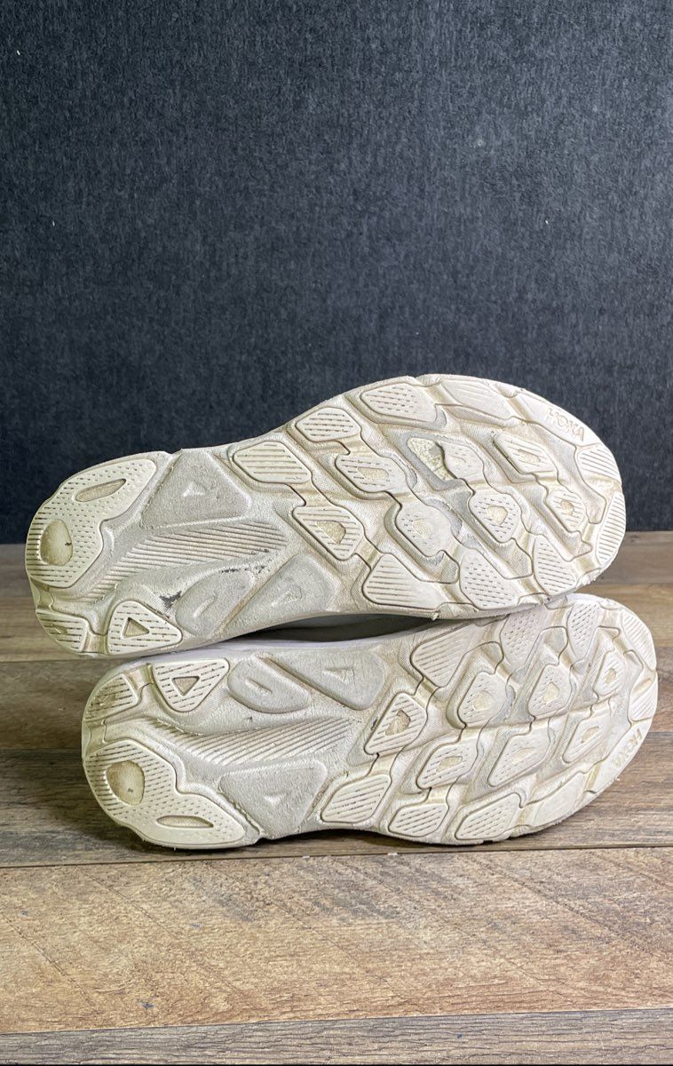 Hoka Clifton 9 White Running Shoes Women's Size 10B
