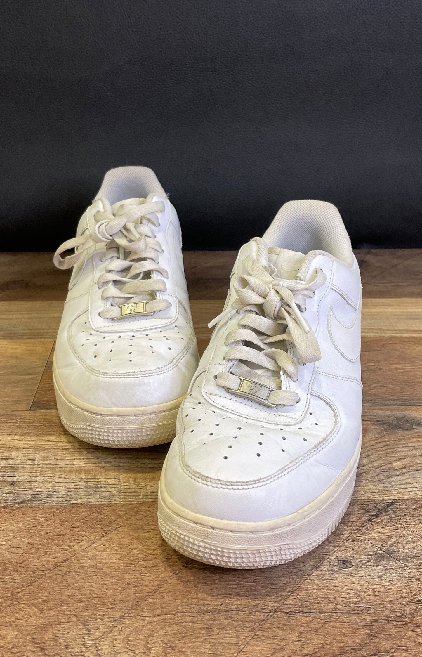 Nike Air Force 1 '07 Low Triple White Sneakers Size 9