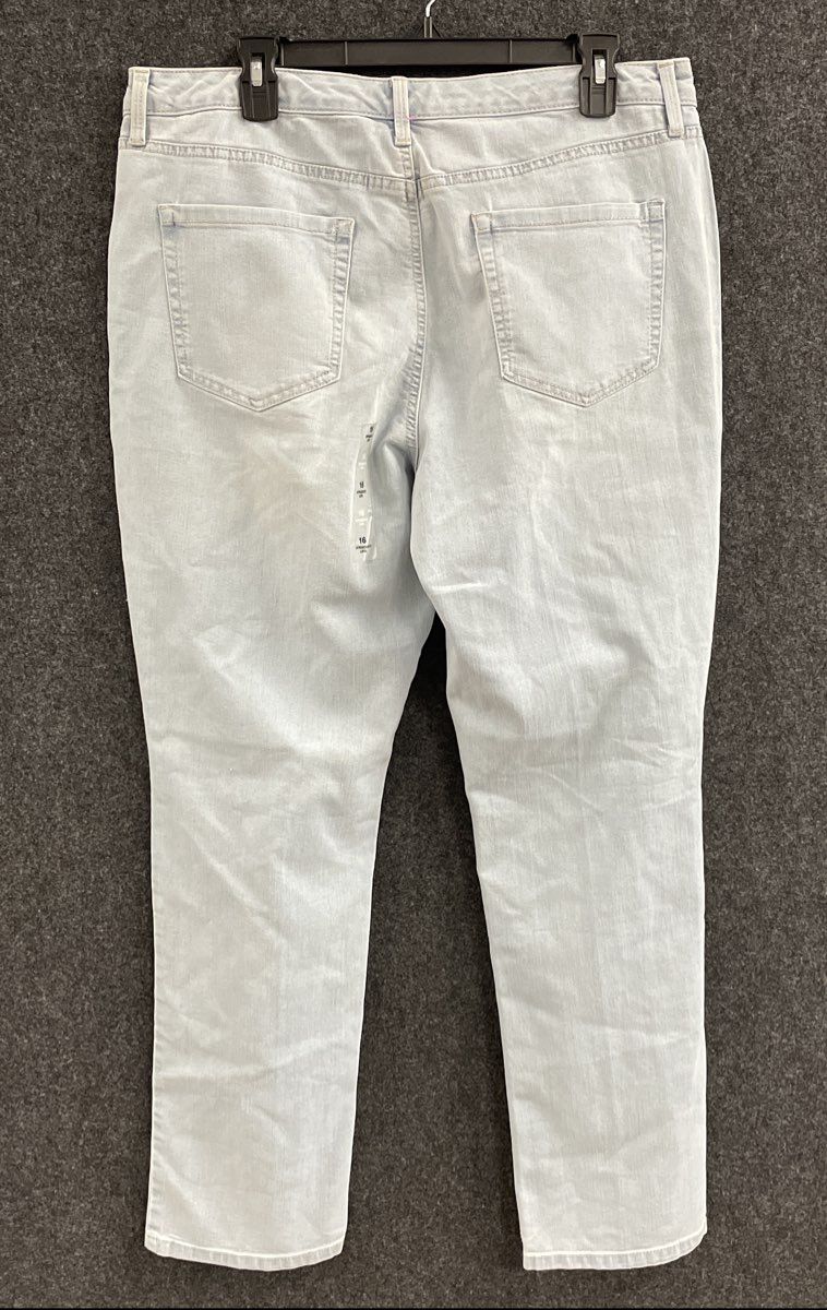 Charter Club Women's Lexington Straight Light Blue Wash Jeans Size 16