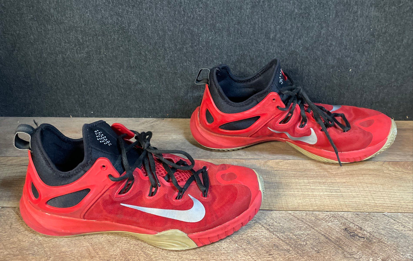 Nike Zoom Hyperrev 2015 University Red Silver Black Basketball Shoes Size 11