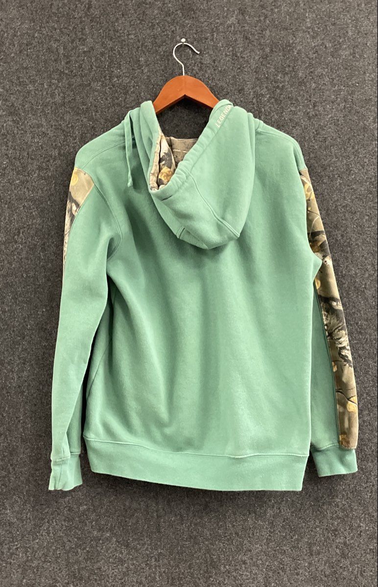 Legendary Whitetails Men's Outfitter Camo Deer Pullover Hoodie Green Sz M