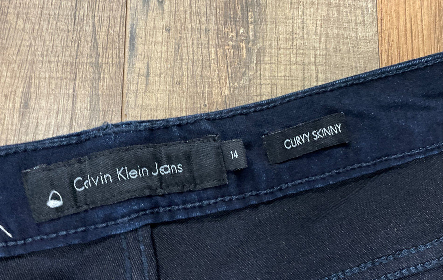 Calvin Klein Jeans Women's Black Curvy Skinny Stretch Denim Jeans Sz 14