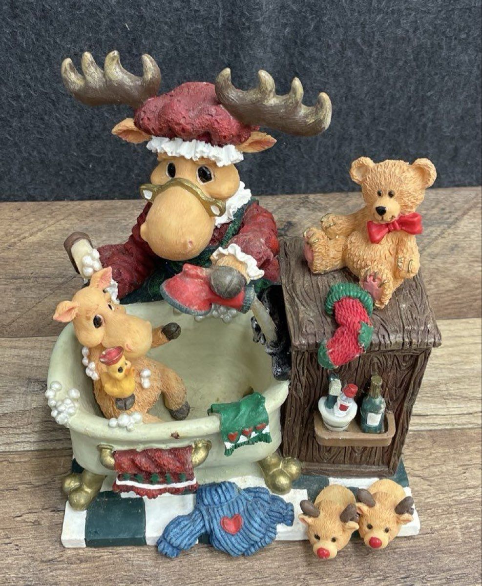 Holiday Time Musical Water Fountain Moose in Bathtub Figurine With Box Christmas
