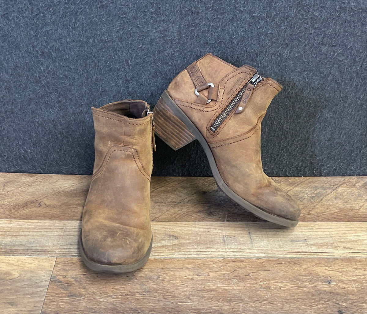 Teva Foxy Waterproof Brown Leather Ankle Boots Women's Size 8.5