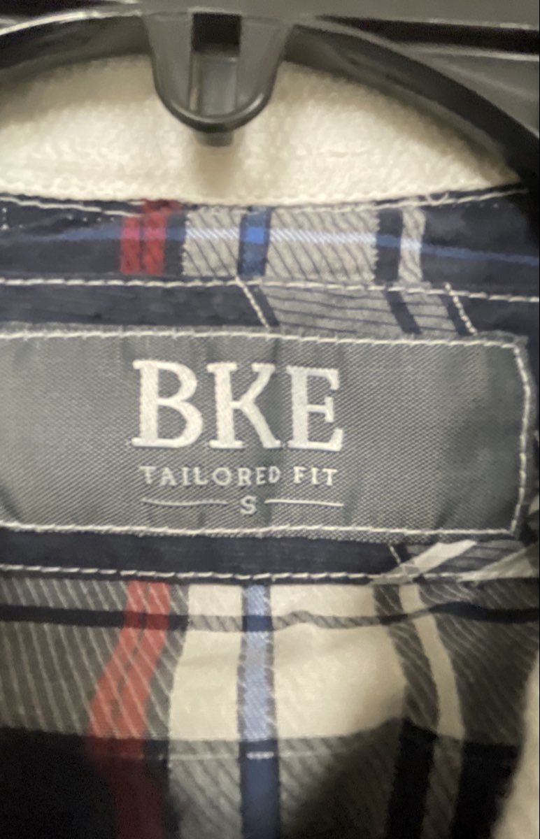 BKE Men's Navy Red Plaid Long Sleeve Western Snap Shirt Tailored Fit Sz S