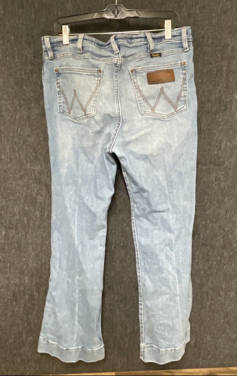 Wrangler Men's Light Wash High Rise Denim Jeans Size 32x32