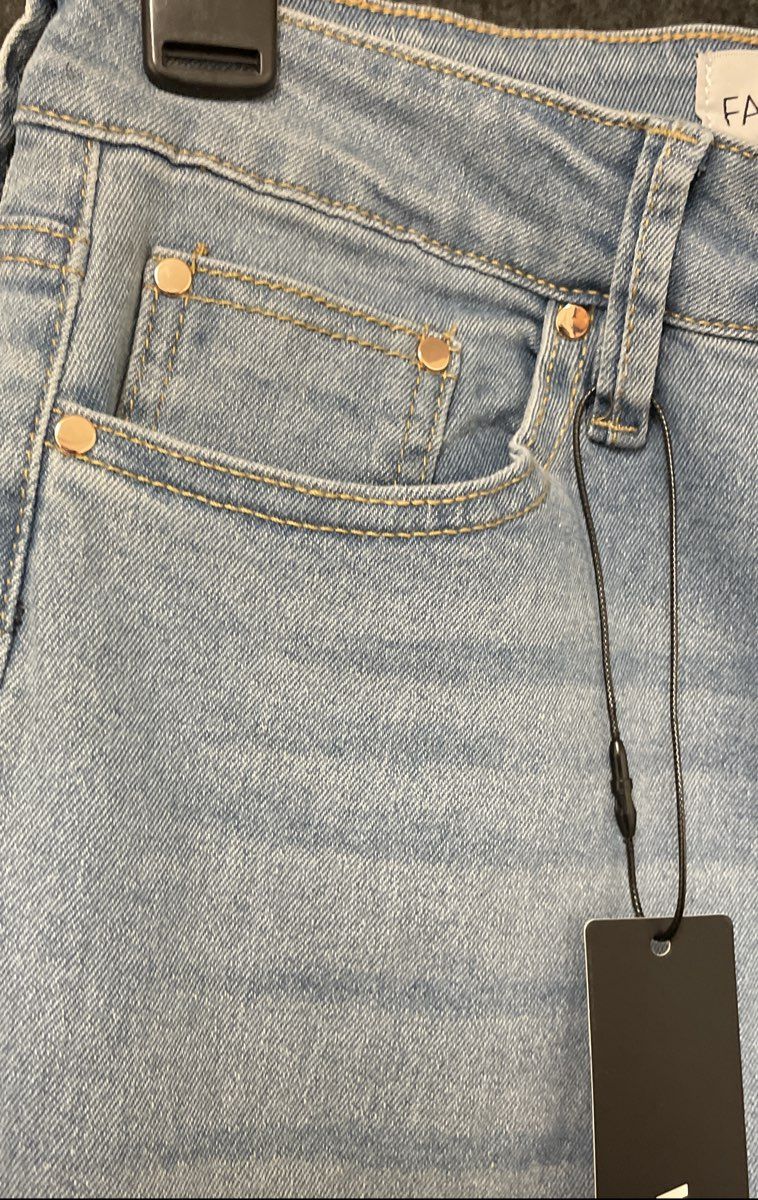 Fashion Nova Women's Light Blue Wash High Rise Skinny Jeans NWT Size 9