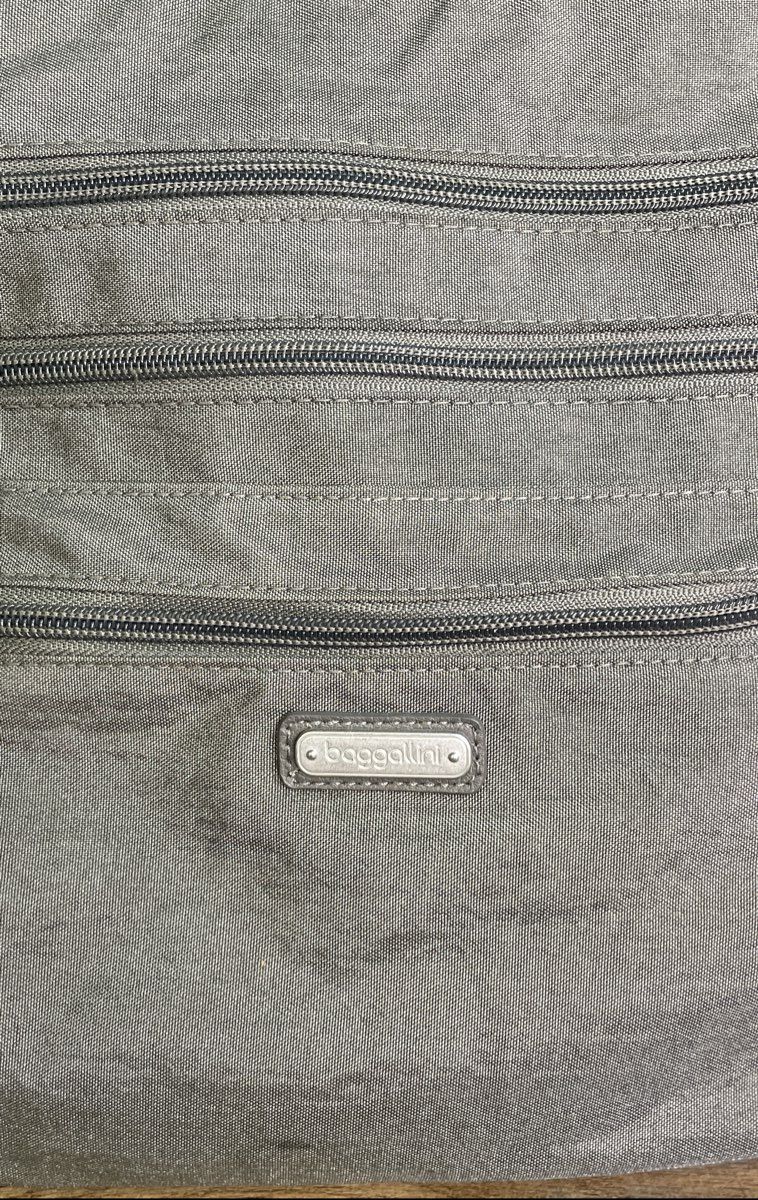 Baggallini Grey Nylon Zip Around Town Bagg Crossbody Bag w/ Wristlet