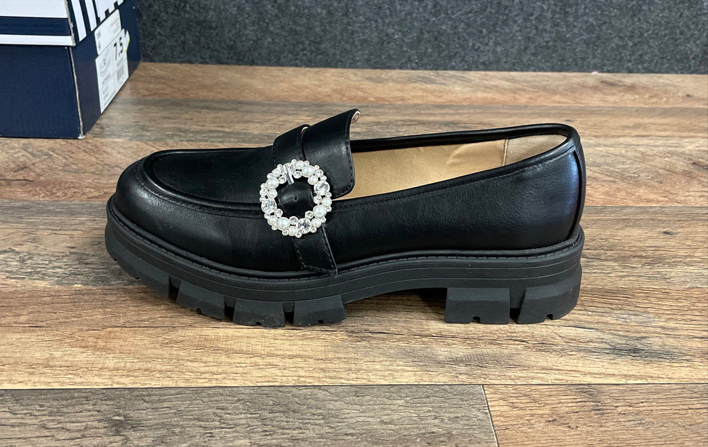 Crown & Ivy Lenny Black Lug Sole Pearl Buckle Loafers Women's Size 7.5