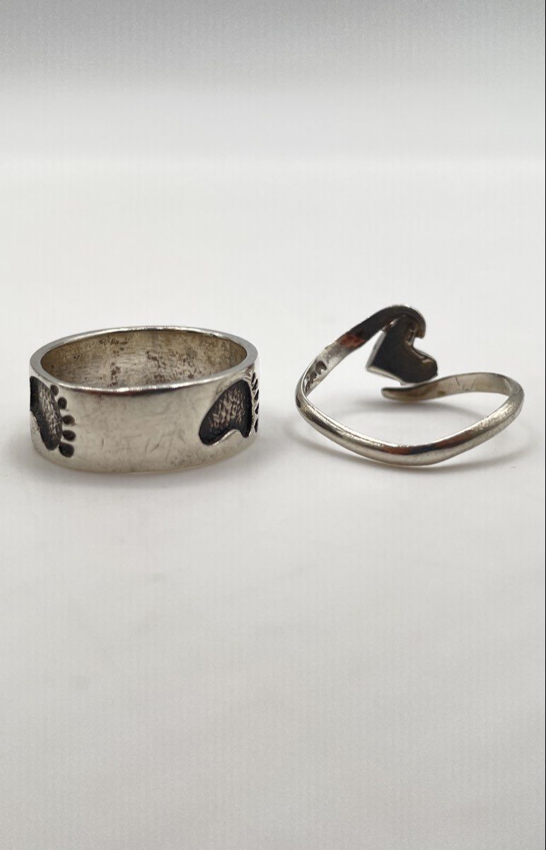 Lot Of Two 925 Sterling Silver Rings White Resin Inlay Heart & Footprints 4.9g