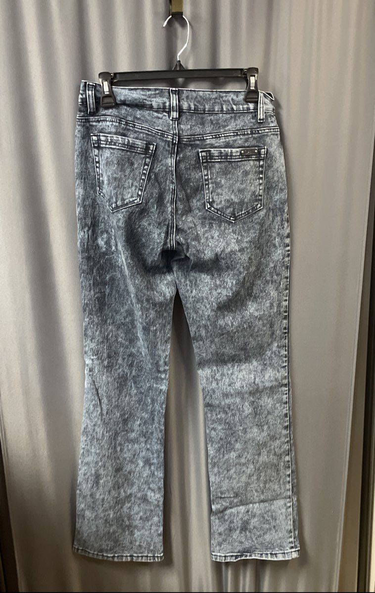 DG2 Diane Gilman Women's Blue Acid Wash Stretch Straight Leg Jeans Size 8