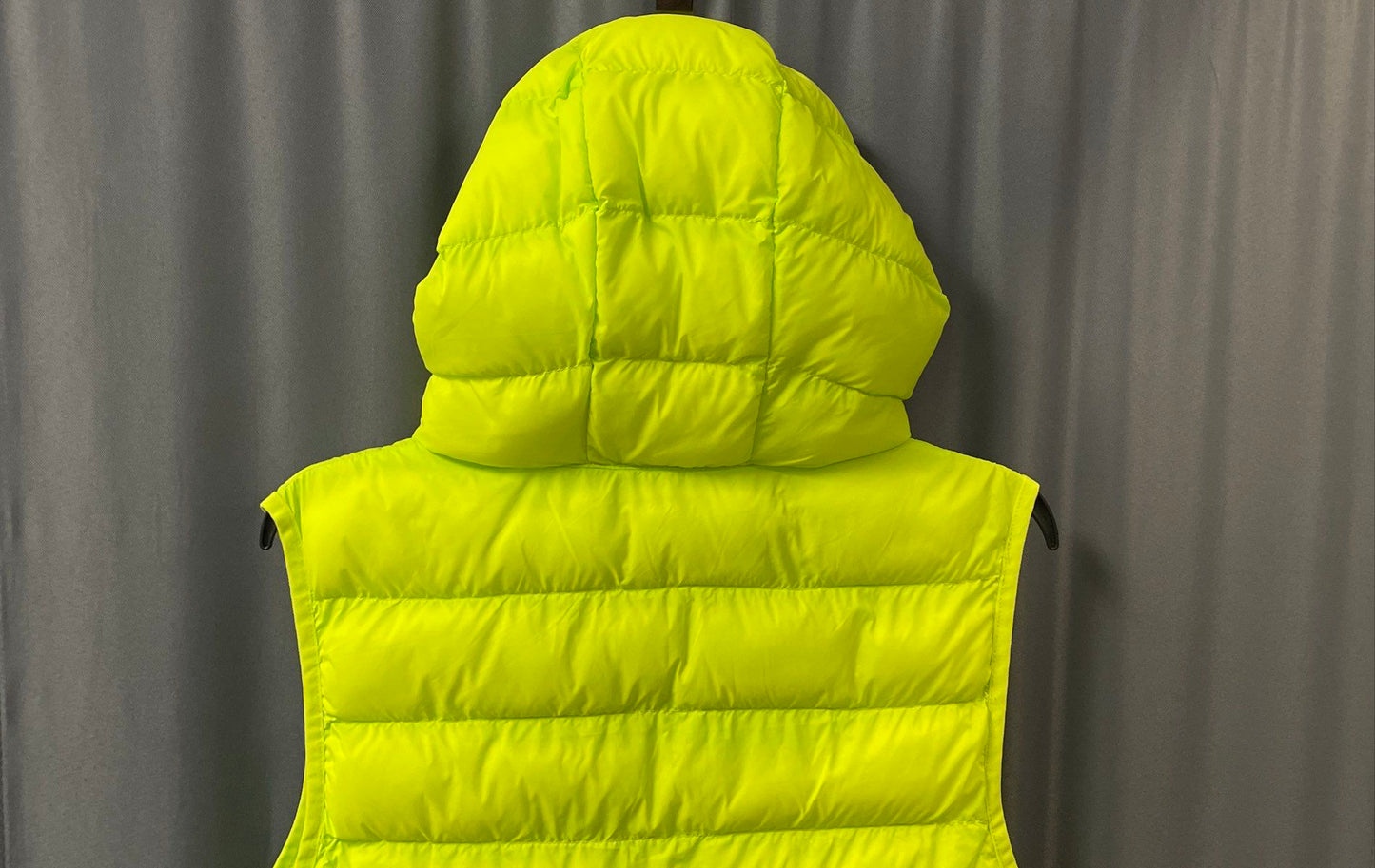 Fabletics Women's Neon Lime Green Quilted Hooded Puffer Vest Full Zip Sz M