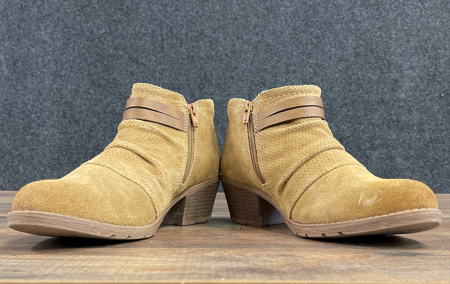 Earth Origins Odel Bone Brown Suede Ankle Boots Women's Size 8 M