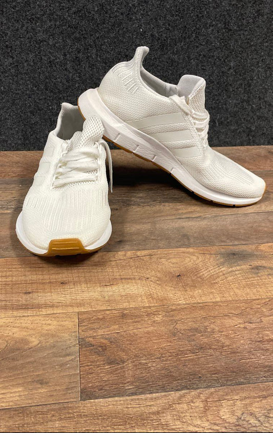 Adidas Swift Run White Gum Running Sneakers Men's Size 10.5 F35266