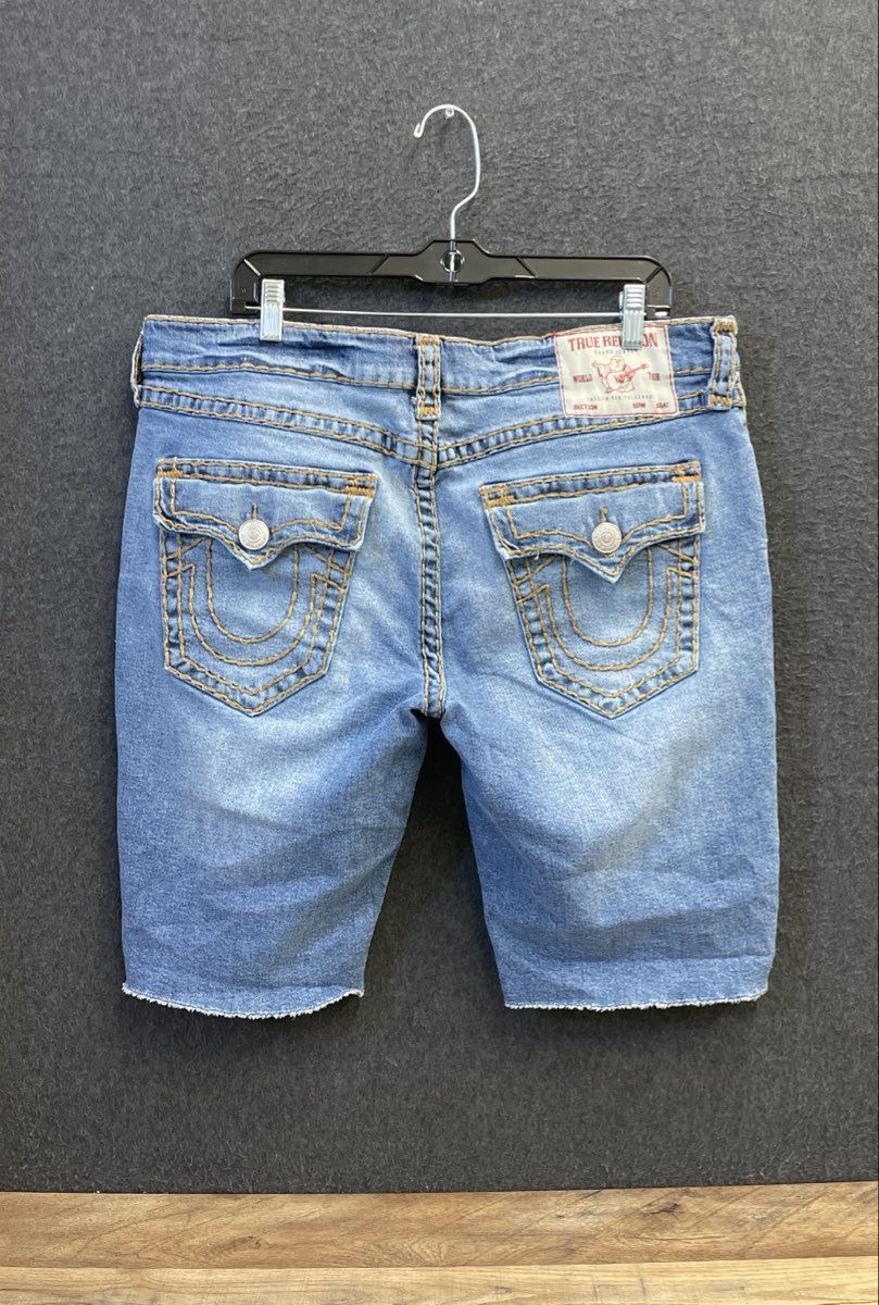 True Religion Men's Blue Ricky Relaxed Straight Cut-Off Denim Shorts Size 38