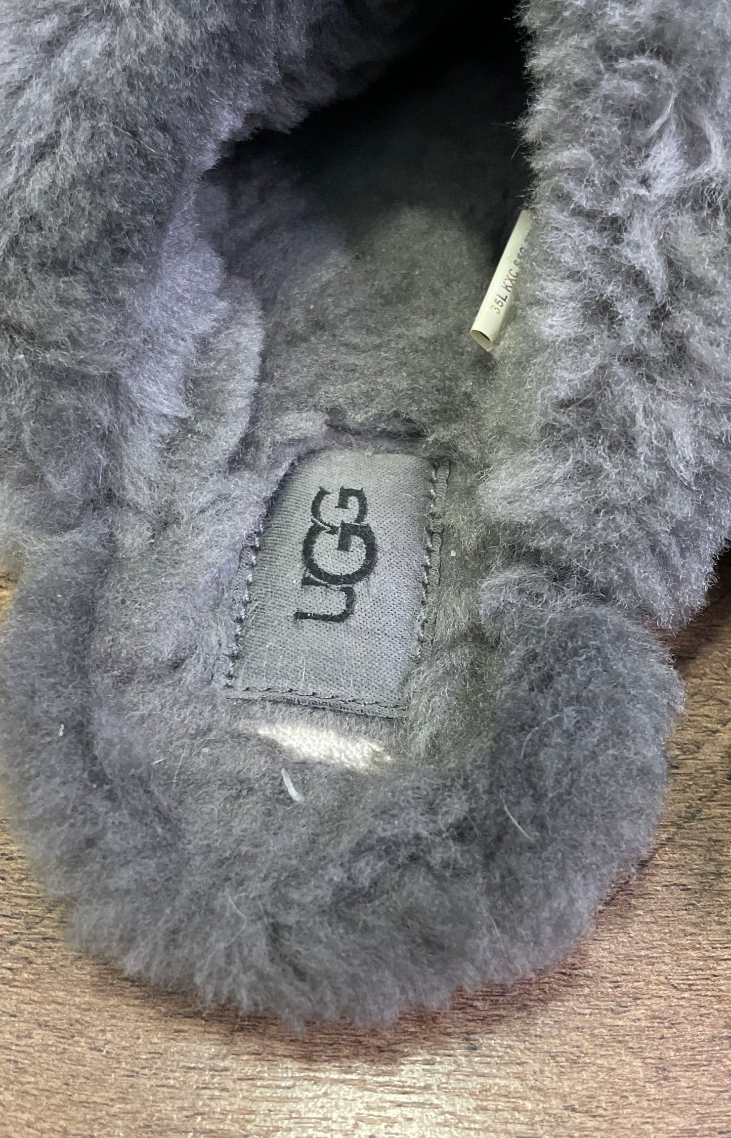 UGG Scuffette II Black Suede Grey Sheepskin Fur Slippers Women's Size 7