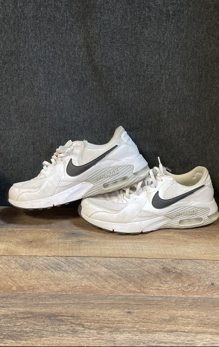 Nike Air Max Excee White Black Men's Running Shoes Size 10.5