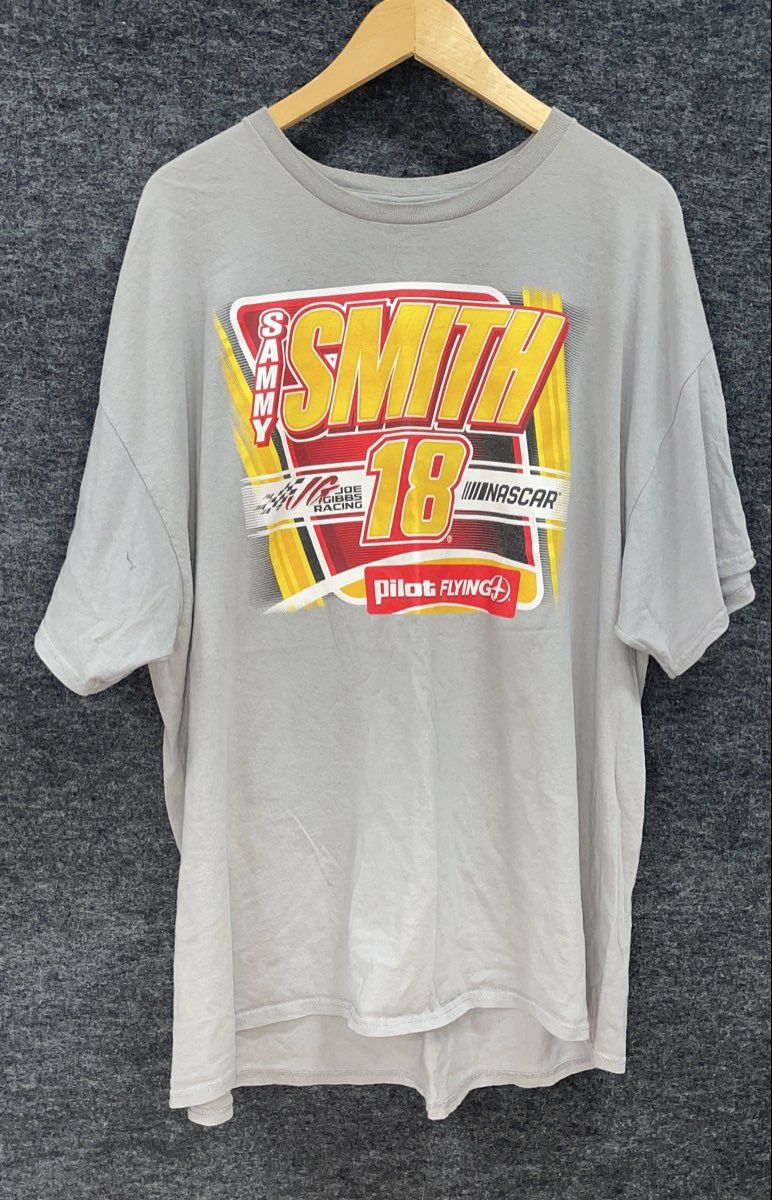 NASCAR T-Shirt Lot 2 Shirts Jeff Gordon 24 DuPont Sammy Smith 18 Joe Gibbs