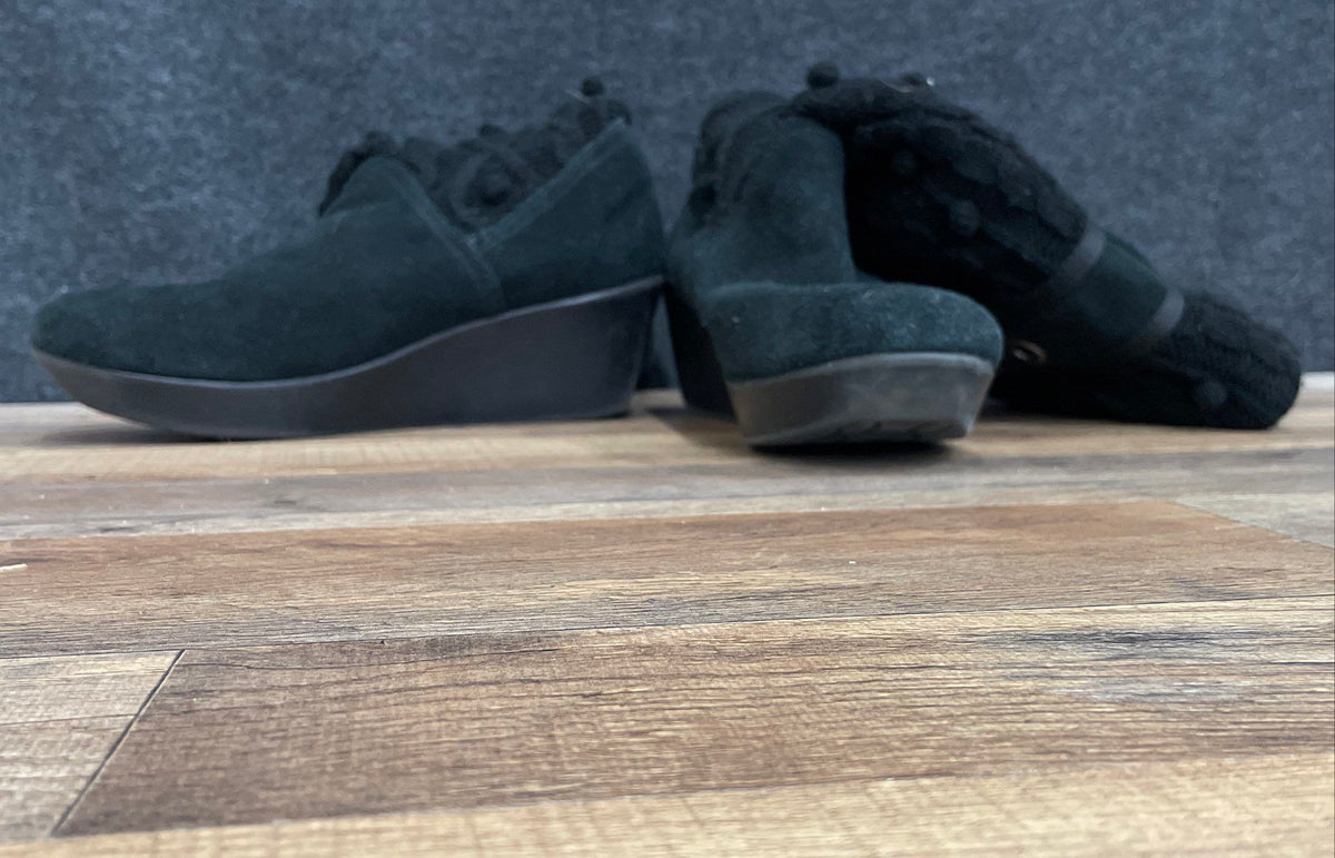 Report Women's Black Suede Cable Knit Wedge Ankle Boots Size 9