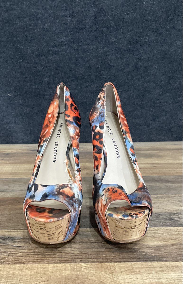 Chinese Laundry Top This Multicolor Animal Print Platform Heels Size 8.5