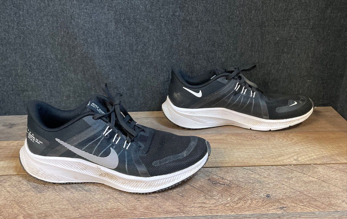 Nike Quest 4 Black Dark Smoke Grey White Running Shoes Women's Size 8.5