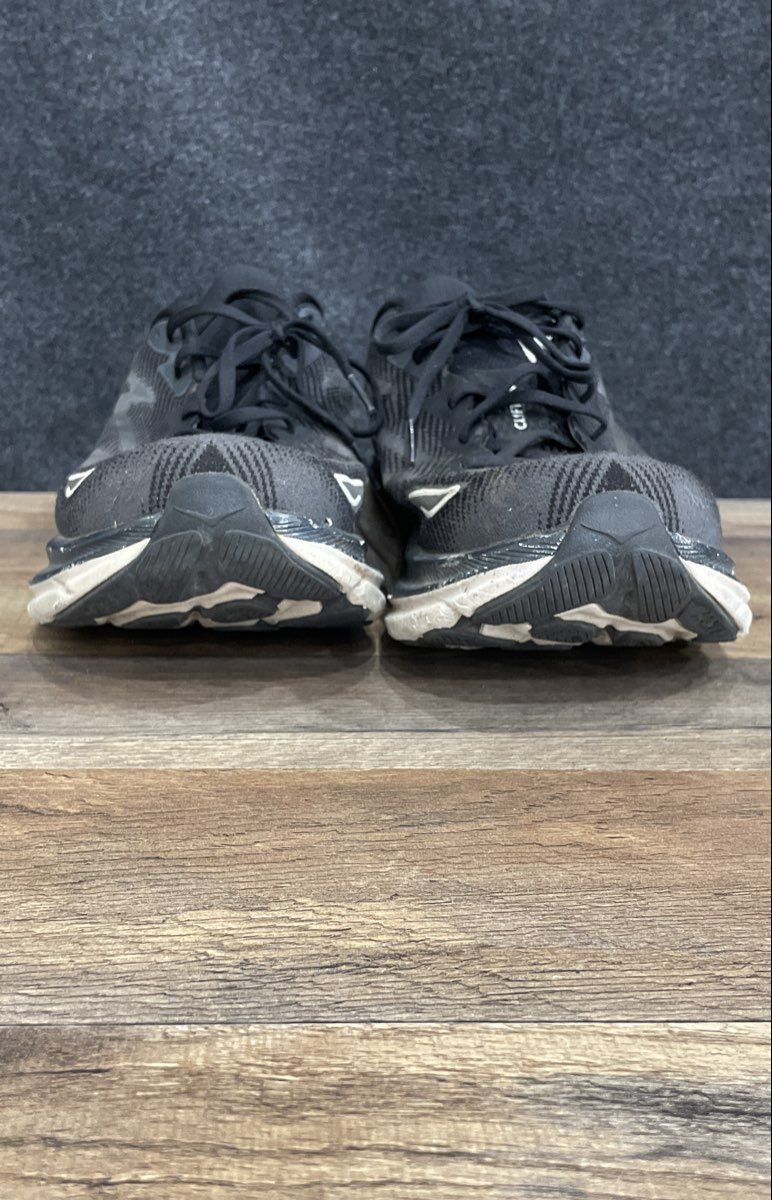 Hoka Clifton 9 Black White Men's Running Shoes Size 10.5 2E Wide